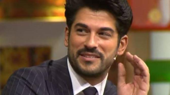Burak Özçivit kepçe kulaklı mı (resimli) ?