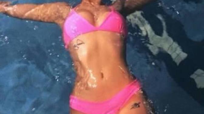 Halsey'in fiziği harika değil mi?
