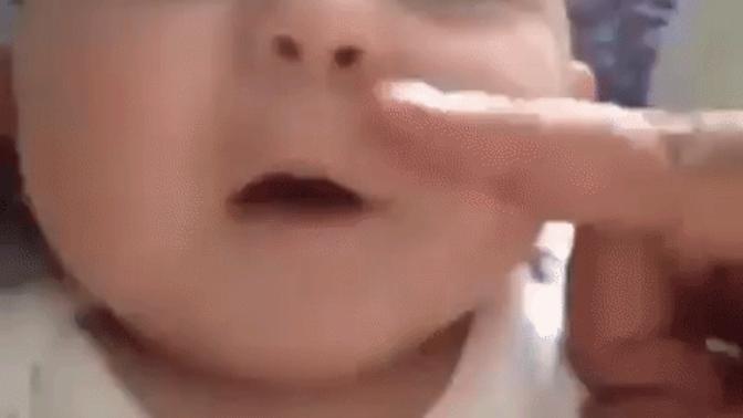 Sevgili i̇le yenebilecek en romantik yiyecek sizce hangisidir (yemek= aşktır bence) ?