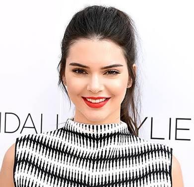 Kendall Jenner çok çekici değil mi?