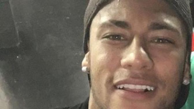 Sizce Neymar yakışıklı mı?