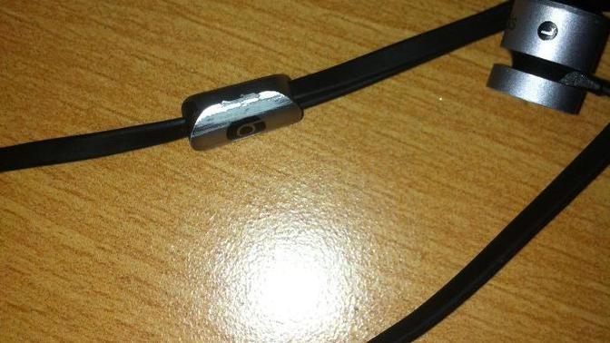 Beyler 100 euroya aldıgım kulaklıgım çizildi resmi burda?