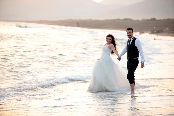 deniz kenarında düğün fotoğrafları çektirir misin ?
