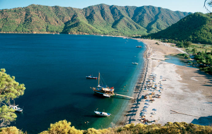 Antalya sahilleri berrak ve temizken, Mersin sahilleri neden bulanık ve kirli?