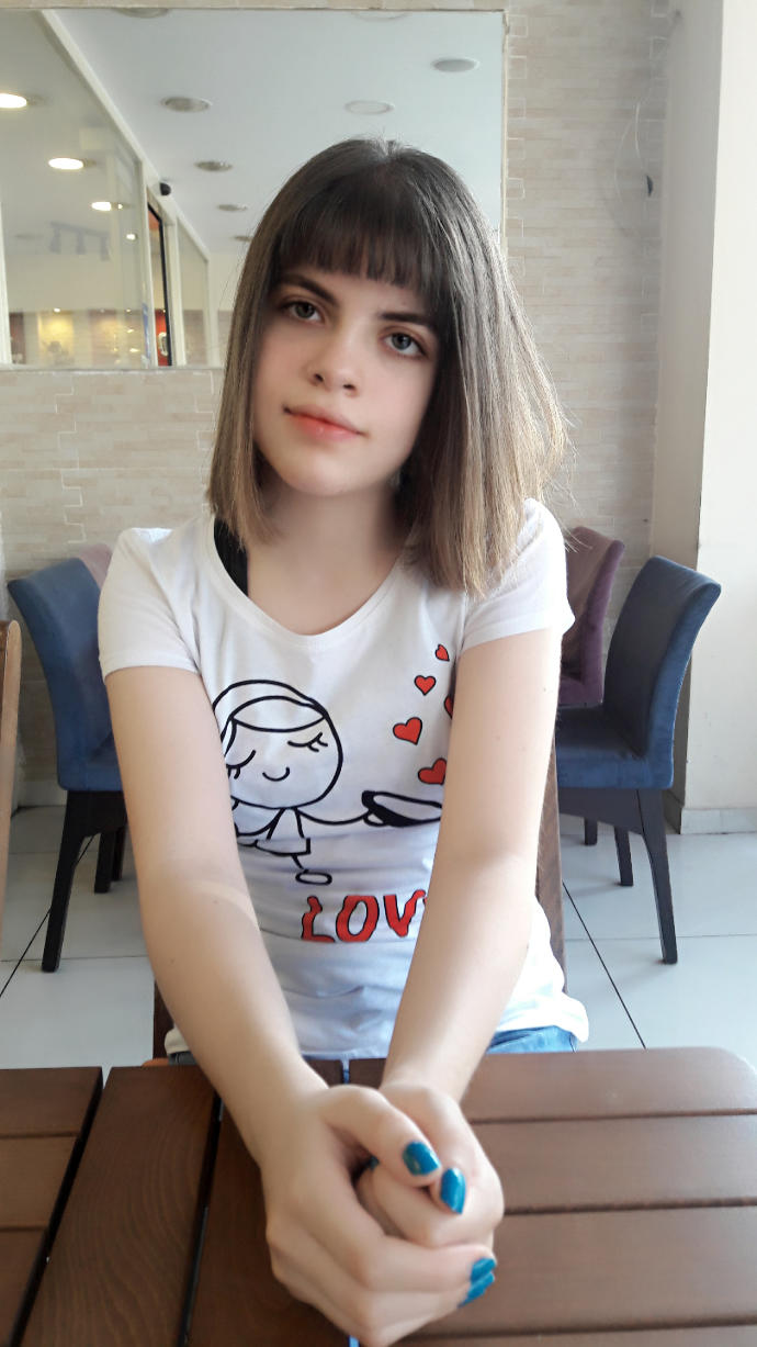 Saçımı kestirdim yakışmış mı?