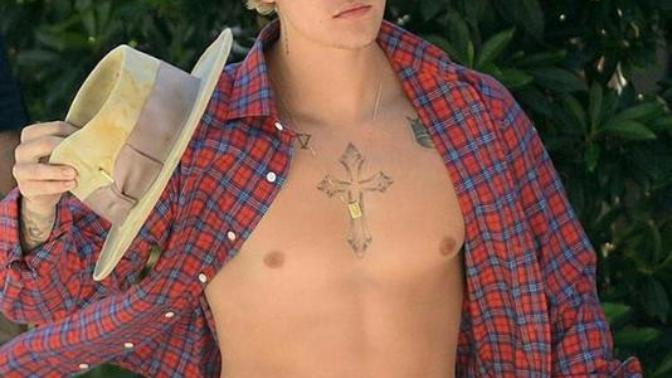Justin Bieber ı kızartıp yemek istiyorum sizce bu normal mi?