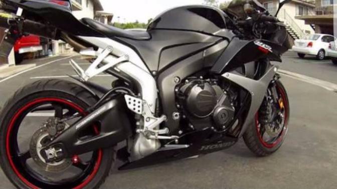 Yeni moturum honda cbr 600rr nasıl?