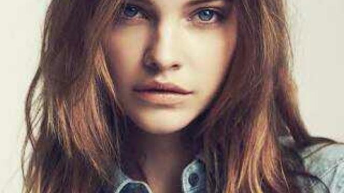 Yerli Serenay Sarıkaya mı Macar Barbara Palvin mi?