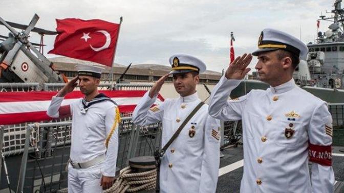 Kızlardaki üniformalı erkek tutkusu için ne düşünüyorsunuz?