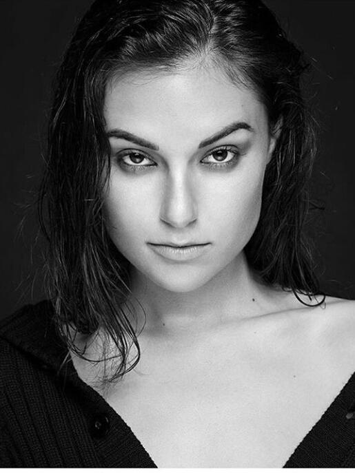 Sasha grey mi stoya mı?