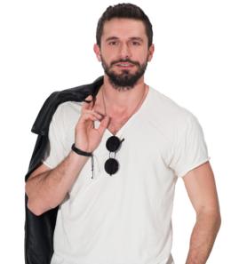 Yiğit kirazcı çok tatlı ve sempatik değil mi?