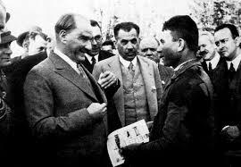 #Atatürk'le tanışmak ister miydiniz?  Ona soracağınız sorular olurmuydu? 