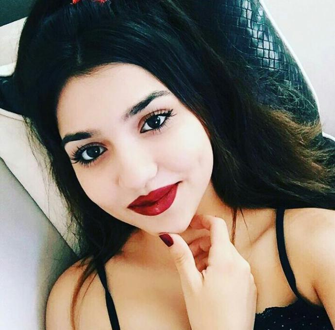 Hande Erçel'in Küçük Versiyonu Çıkmış😭?