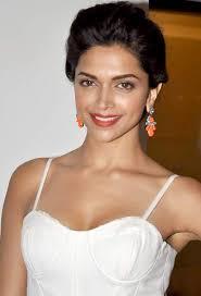 Erkekler, Dünyaca ünlü hint yıldız deepika padukone cok guzel degil mi?