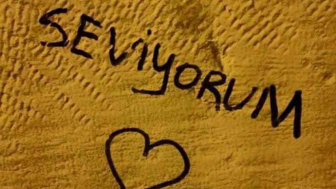 Beni seviyor musun?
