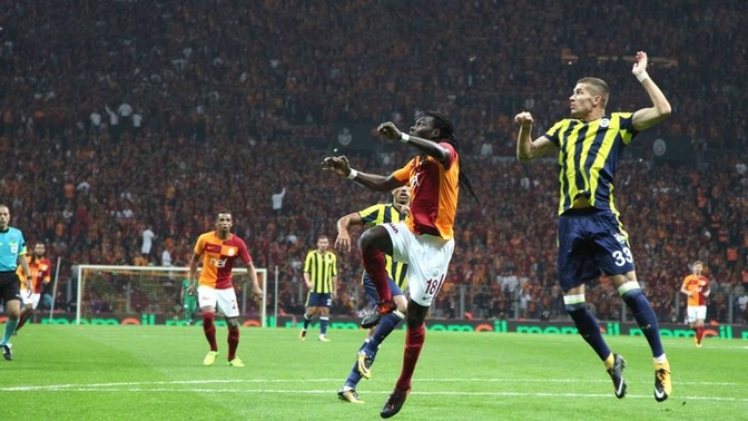 Maç kaybeden futbolcu sevgili nasıl teselli edilir?