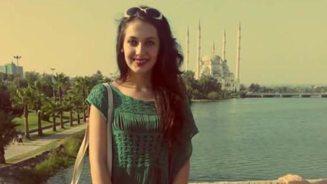 Meraba arkadaşlar kapanmak istiyorum ama cesaret e demiyorum sizce bana yakışır mi?