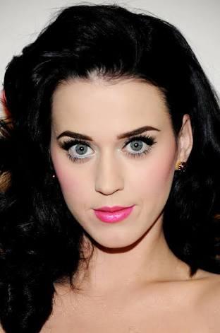 Miley Cyrus mı Katy Perry mi güzel?