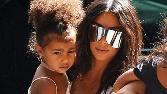 Kim Kardashian'ın 3 yaşındaki kızına 2 Bin Dolarlık çanta alması hakkında ne düşünüyorsunuz?