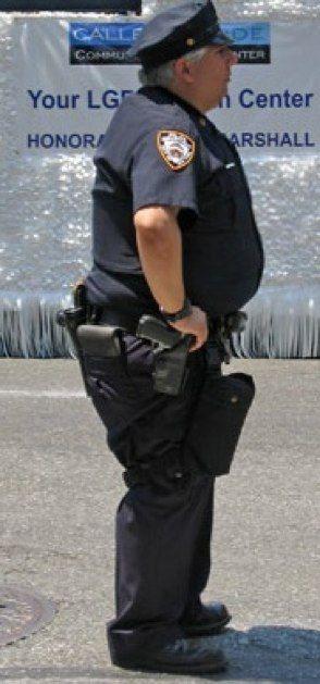 Türk polisine şişman diyen kız hiç amerikan polisi görmedimi?
