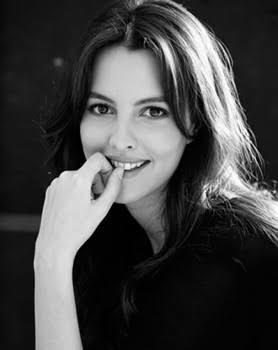 Leyla feray asiri guzel bir kiz degil mi sizce?