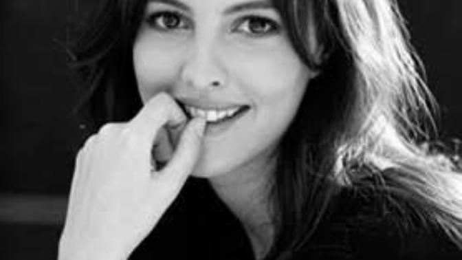 Leyla feray asiri guzel bir kiz degil mi sizce?
