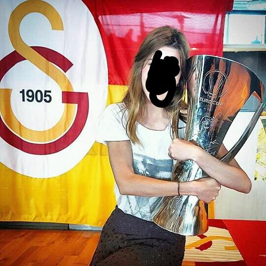 GS ve Bjk yi kullanarak prim yapan bu sahış hakkinda ne düşünüyorsunuz? Soru kalkmasin diye yuzu karaladim?
