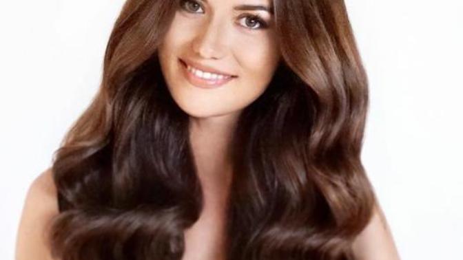 Fahriye Evcen in saç rengi nedir arkadaşlar?