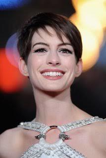 Turkiyede Anne Hathaway kadar guzel kadin var midir?