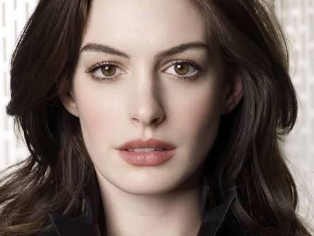 Turkiyede Anne Hathaway kadar guzel kadin var midir?