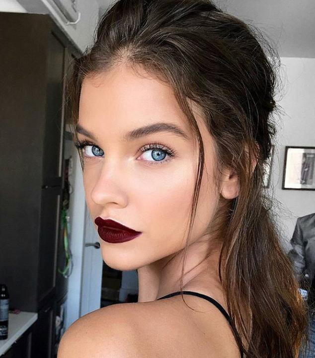 Hande Erçel Mi Barbara Palvin mi 😂?