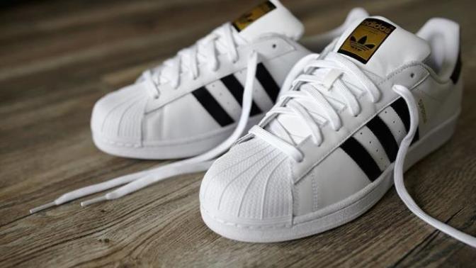 Adidas superstar hangisini almalıyım?
