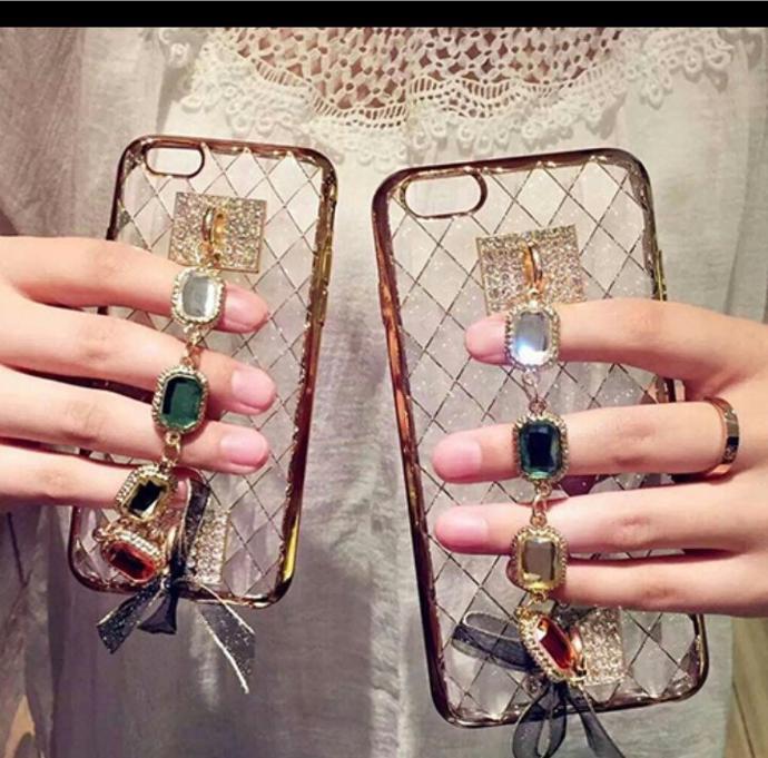 Telefon kılıfı alacağım yardım olur musunuz?
