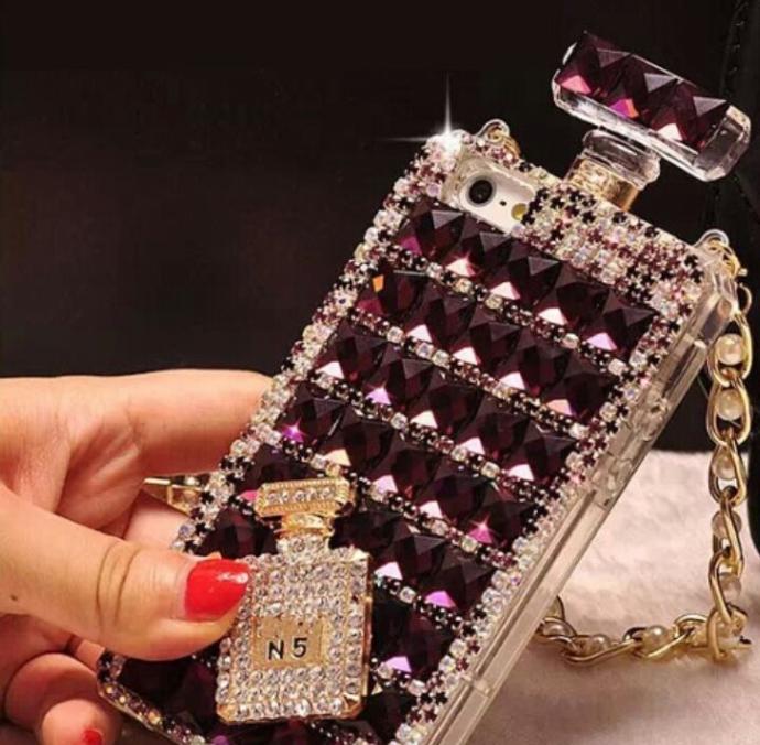 Telefon kılıfı alacağım yardım olur musunuz?
