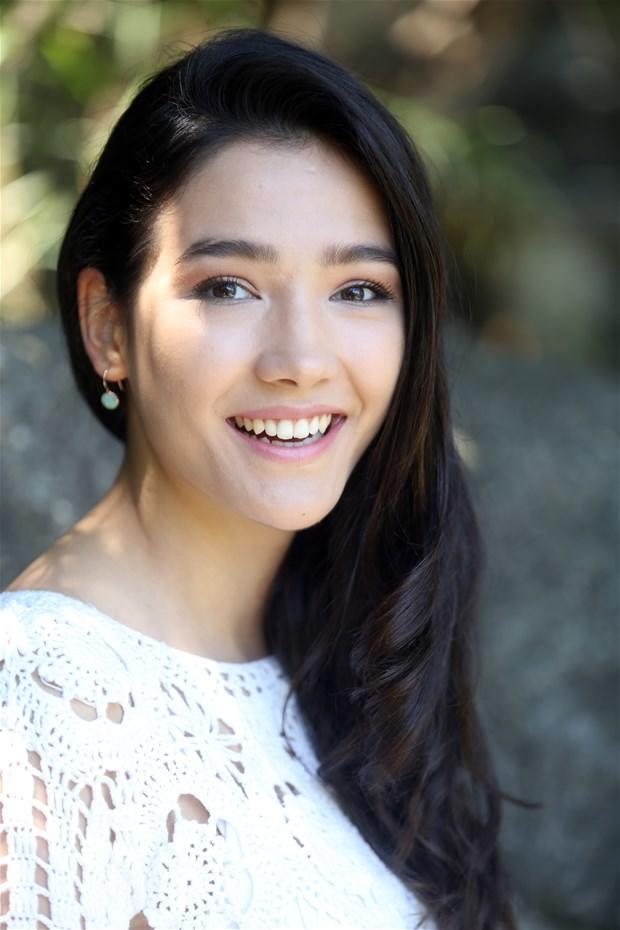 Aybüke Pusat Çok Güzel Değil mi?