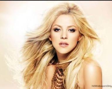 Sarışın olan Shakira mı esmet olan Rihanna mı?
