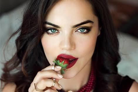 Hande Erçel mi Daha Guzel Hilal Altinbilek mi?