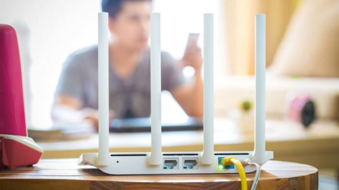 modem ışığı yanıp sönüyor