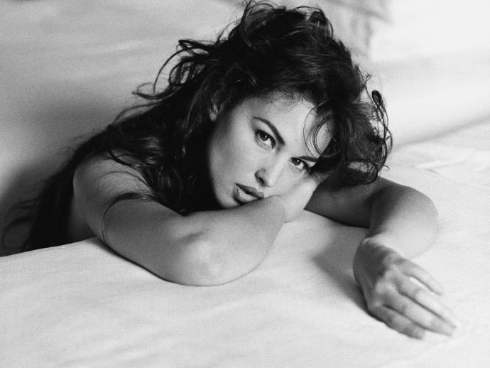 Dünya'nın en güzel kadını Monica Bellucci'nin gerçekten rakibi yok di mi?
