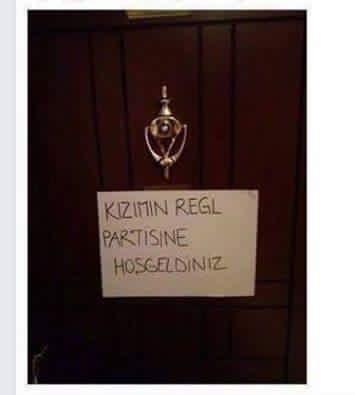 Kızının ilk regl olmasını partiye dönüştürüp kutlayan aile hakkında neler düşünüyorsunuz?