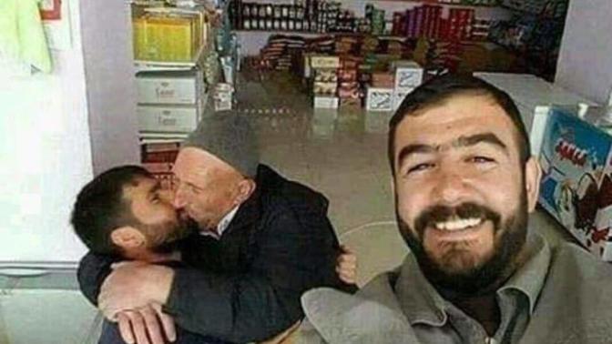Hadi dedeler bekliyor nineler... Azcık gülelim, güldürelim. Komik bulduğunuz fotoları paylaşır mısınız?