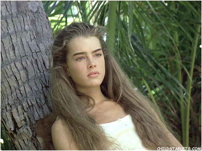 Sizce blue lagoon filmine en çok brooke shields mi yoksa milla jovovich mi daha çok yakışmış hangi kız daha güzel ?
