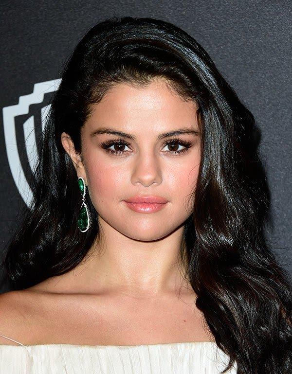 Selena Gomez mi Taylor Swift mi?