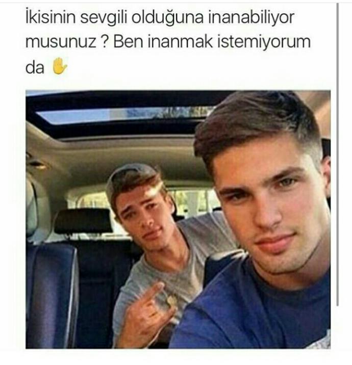 Böyle yakışıklılar neden hep gay olur?