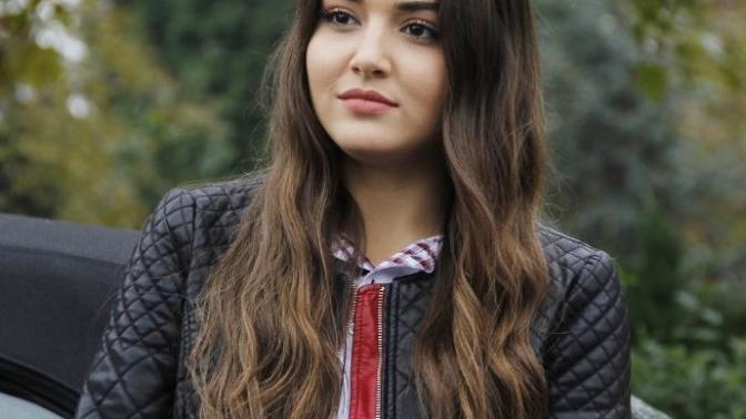 Hande Erçel Türkiye'nin en güzel kadını mı?