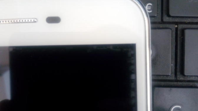 Telefonunun ekranında ki lekeler?