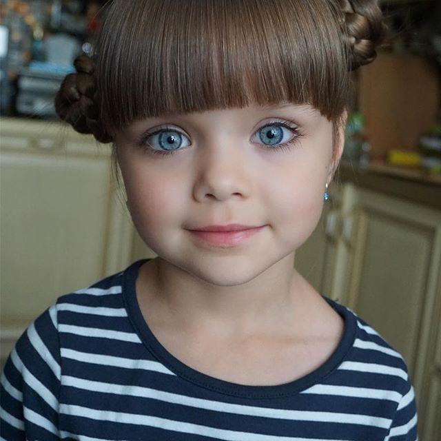 3 Guzelden Hangisi Daha Guzel Kizlarsoruyor