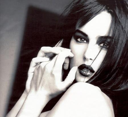 Monica Bellucci Dünya'nın en güzel kadını seçilmiş. Sizce nasıl?