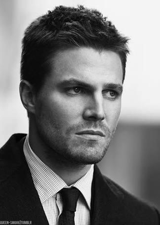 Oliver Queen saç modelini nasıl buluyorsunuz ve nasıl yapılır?