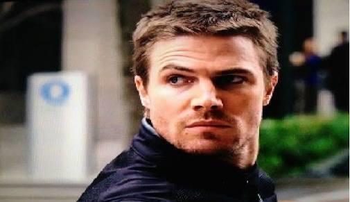 Oliver Queen saç modelini nasıl buluyorsunuz ve nasıl yapılır?